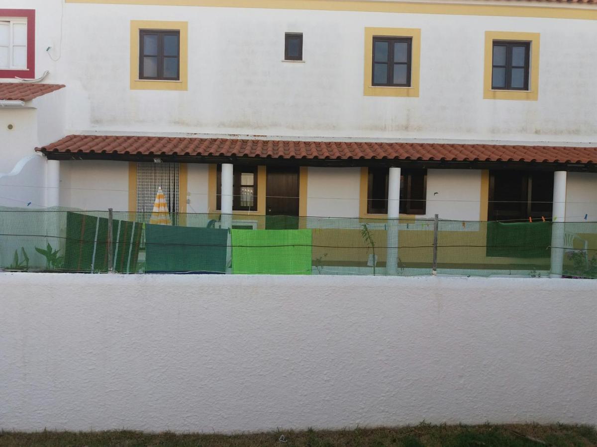 Alojamentos Vitinho 2 - Vila Nova Milfontes Вила-Нова-де-Мильфонт Экстерьер фото