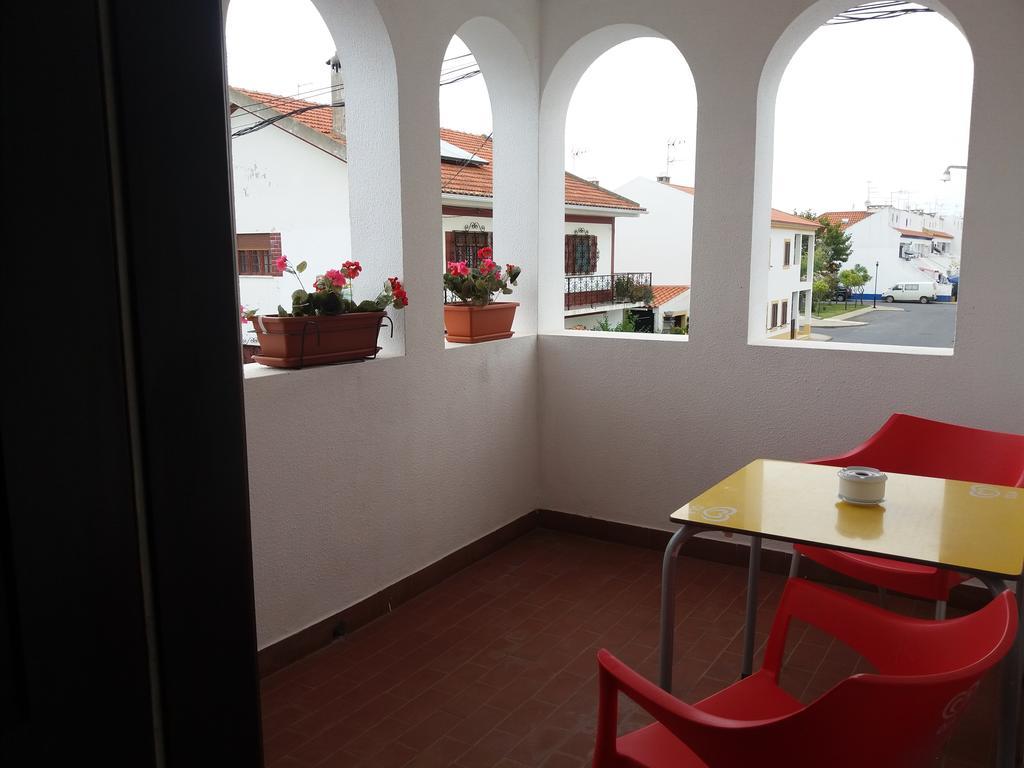 Alojamentos Vitinho 2 - Vila Nova Milfontes Вила-Нова-де-Мильфонт Экстерьер фото